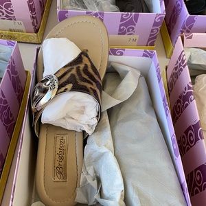 Size 7m thong sandals